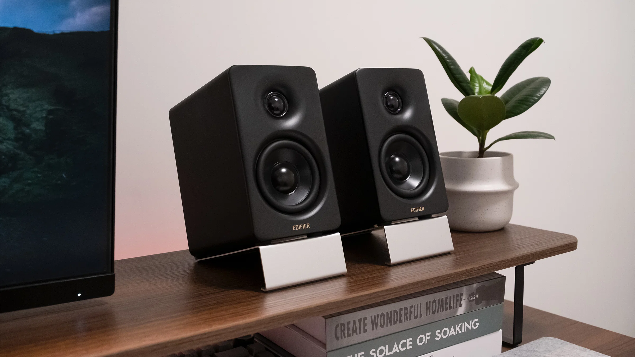 Edifier M60 2.0 mini desktop speaker